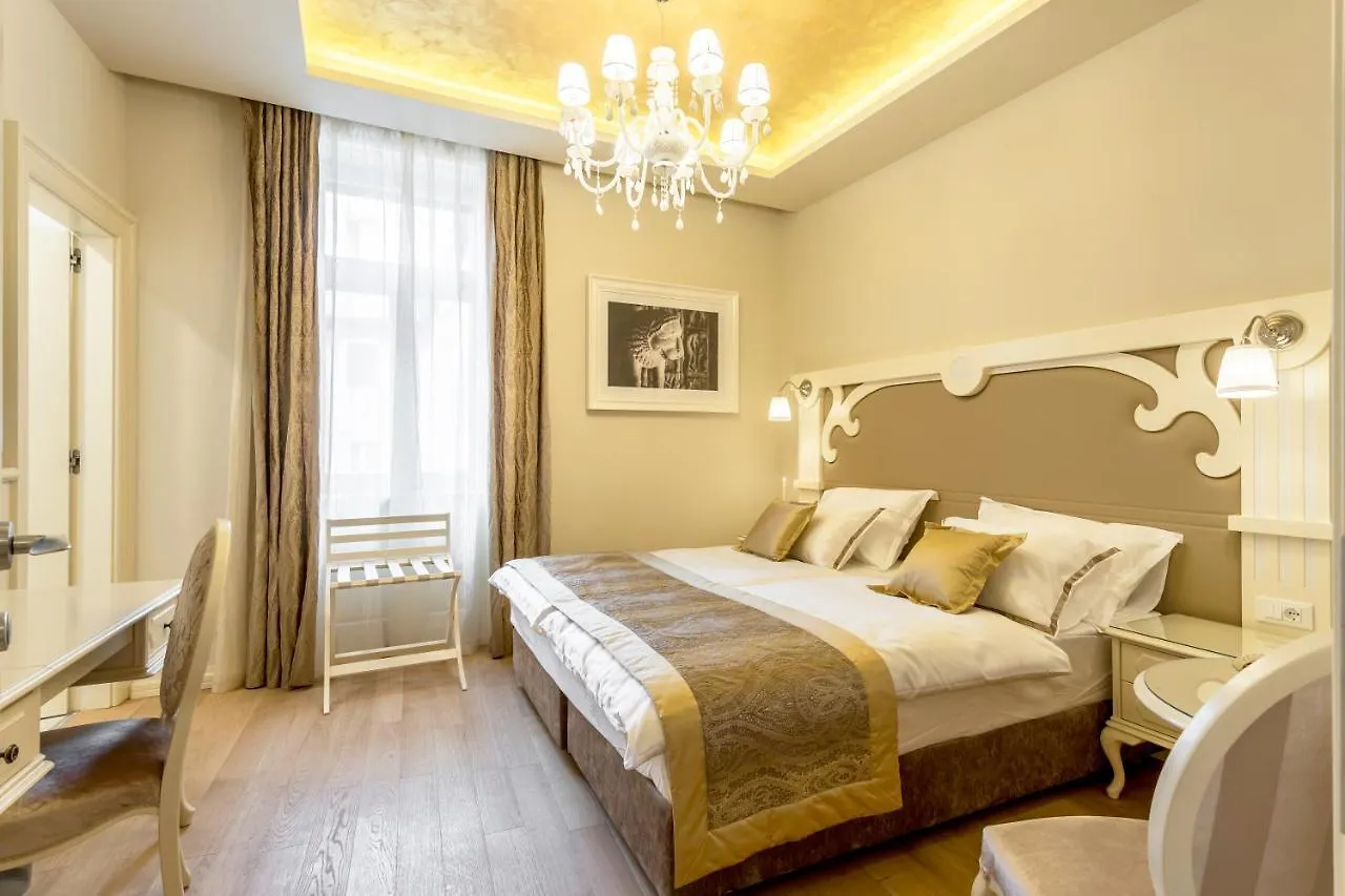 Royal Piazza Hotel Split 4*,